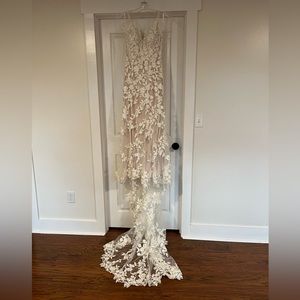 Allure Bridals Wedding Dress Style 9716 - NEVER WORN